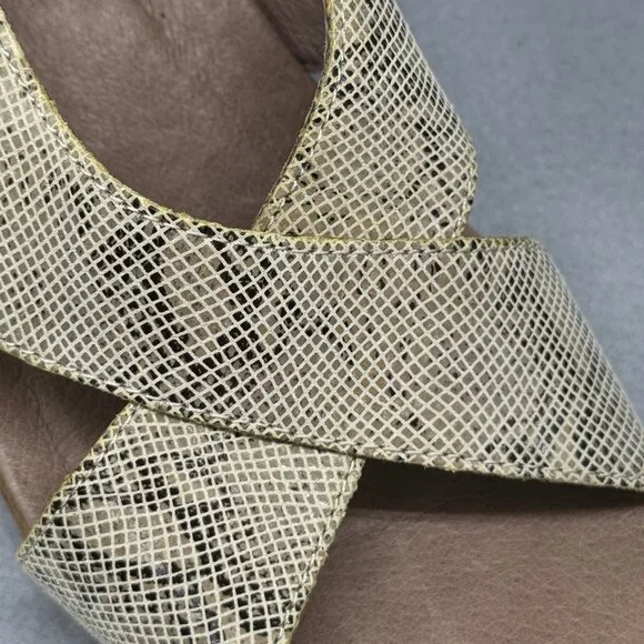 Womens Dansko Sandals Jacinda Taupe Snake Print Platform Wedge Sz US 9 EUR 39 - Picture 12 of 12